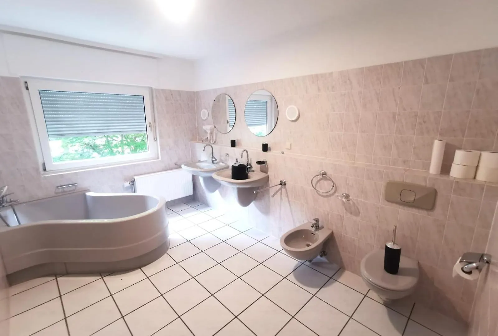 Monteur-Haus Prignitz Berlin Biesdorf, Marzan, Hellersdorf Apartment